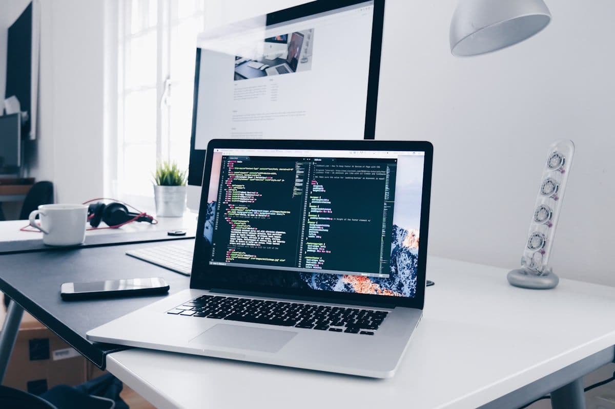 Custom vs Off-the-Shelf Software: Your Build vs Buy Guide